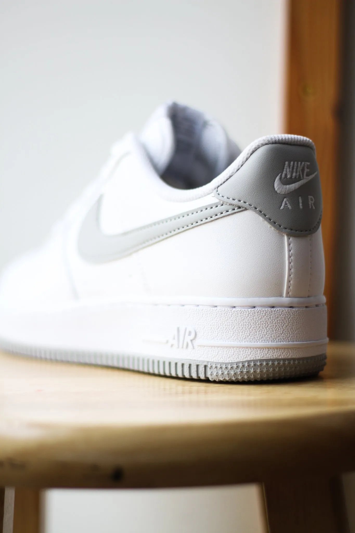 AIR FORCE 1 '07 "LT SMOKE GREY"