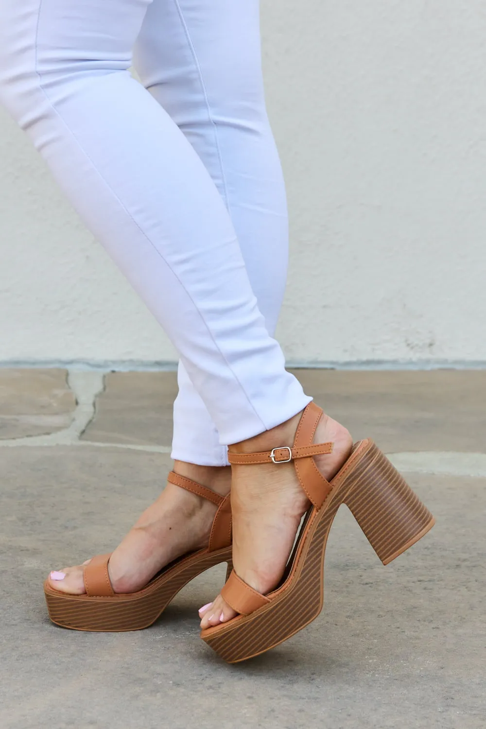 Copenhagen 70's Block Heel Leather Sandals in Cognac