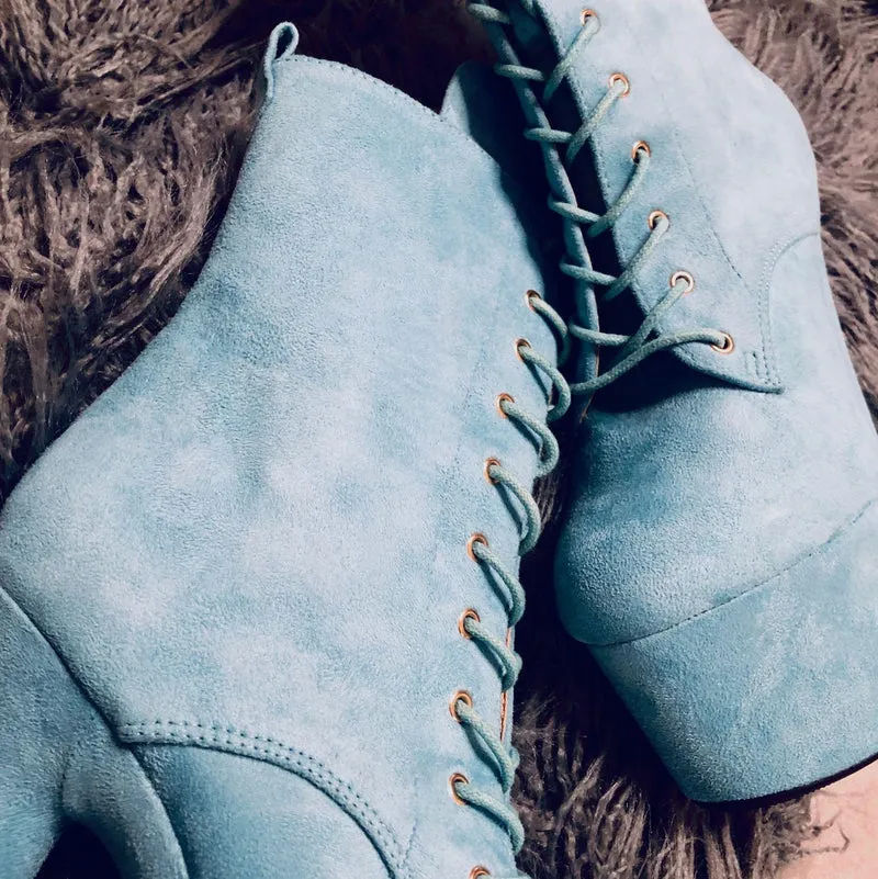 Hella Heels BabyDoll 7inch Boots - Baby Blue