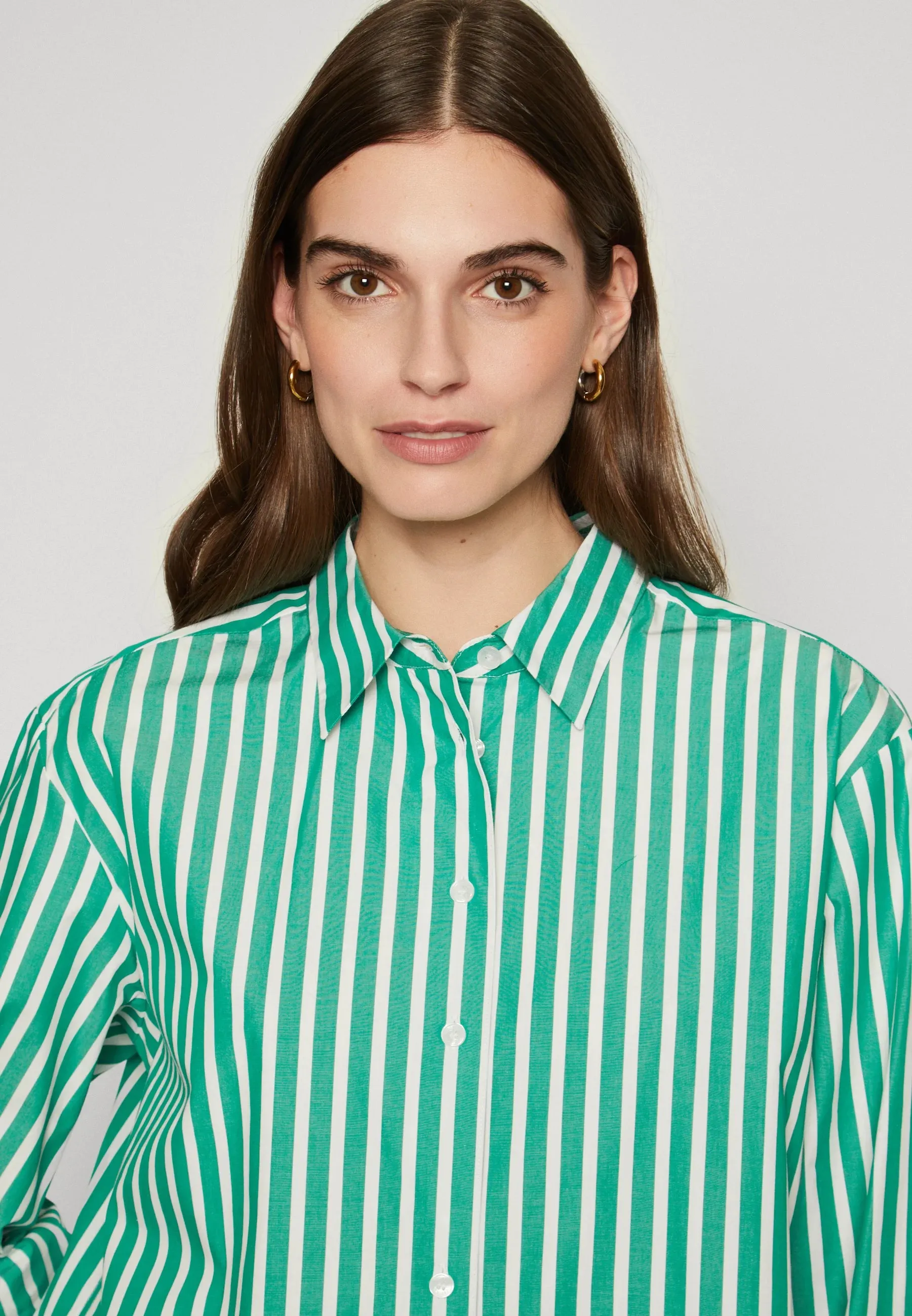 STRIPE EASY FIT SHIRT OLYMPIC GREEN